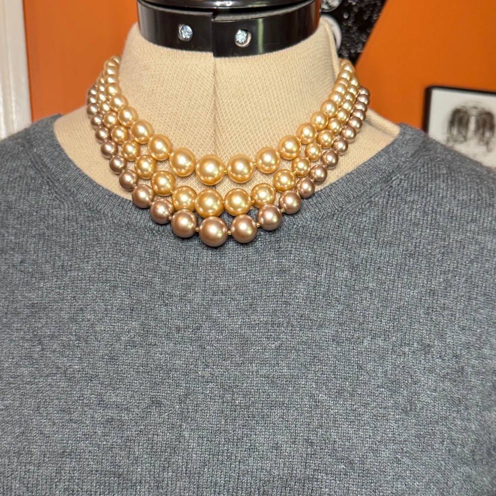 Elegant Gold Pearl Necklace